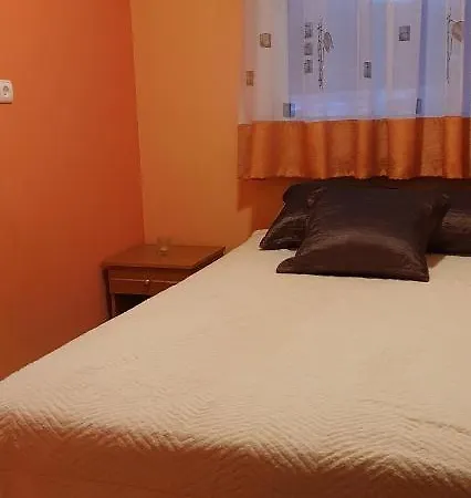 Eugenia Apartment *